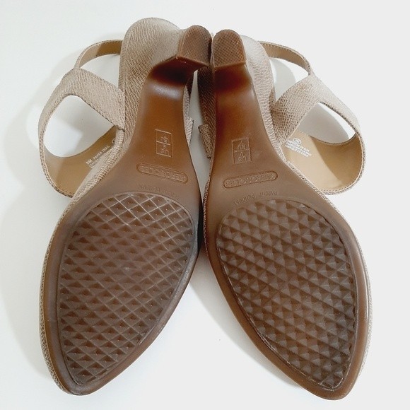 AEROSOLES Paper Trail Comfort Heel Rest Leather Slingback Cream Sz 9 - Picture 11 of 11